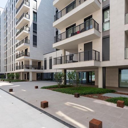 Cozy Flat With Parking Apartment Милано Екстериор снимка